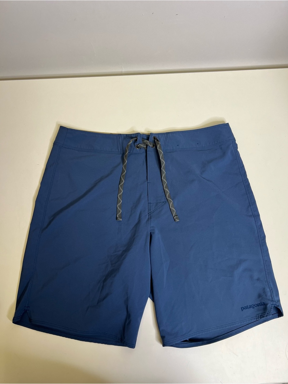 Patagonia Men’s Stretch Hydropeak Boardshorts 18” Color: Stone Blue - Size 36